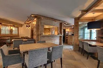 Bait De Angial Otel 3*