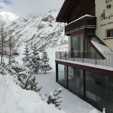 Bait De Angial Hotel 3*