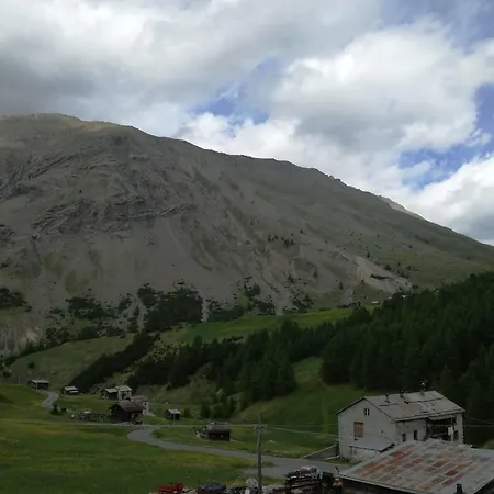 Bait De Angial Hotel