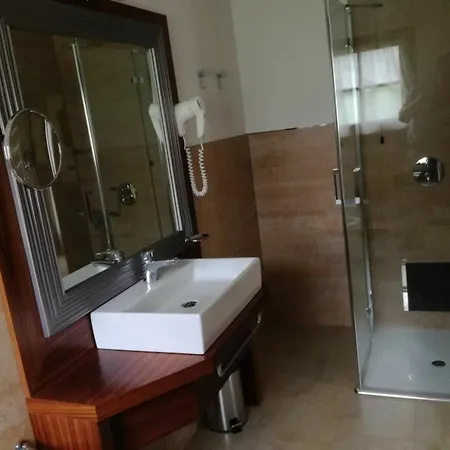 Bait De Angial Hotel 3*